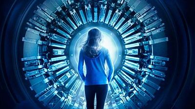 bild aus der news "Curvature": Erster Trailer zum neuen Zeitreise-Thriller mit "Terminator"-Star Linda Hamilton