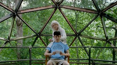 bild aus der news Vom Heimunterricht zur Punkband: Trailer zur Indie-Komödie "House Of Tomorrow" mit Asa Butterfield