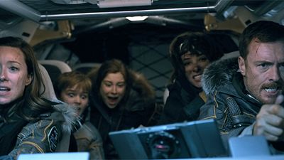 bild aus der news Keine Weltraum-Hausfrau mehr: Unser Interview mit den "Lost In Space"-Stars Molly Parker und Toby Stephens