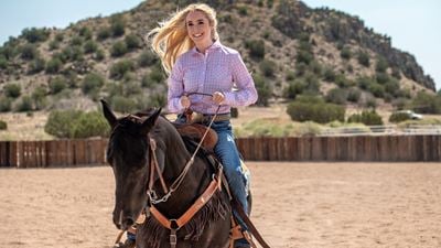 Im Trailer zu "Laufen. Reiten. Rodeo." verrät Netflix den kompletten Film