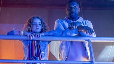 "Turn Up Charlie": Erster Trailer zur Netflix-Serie mit Idris Elba als DJ-Kindermädchen