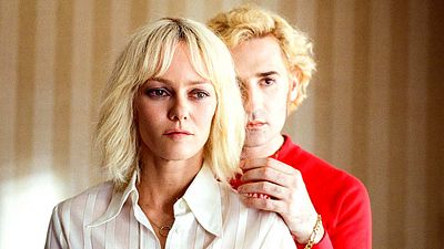 bild aus der news Dildo als Mordinstrument: Deutscher Trailer zum Psychothriller "Messer im Herz"