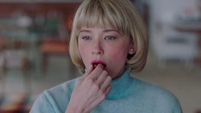 bild aus der news Eine Frau schluckt Reißzwecken und Batterien: Trailer zum Psycho-Horror, der Twitter ausflippen lässt!