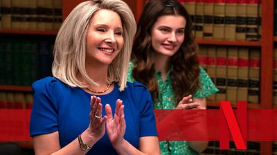 bild aus der news Netflix-Hit "Space Force": Darum sitzt Lisa Kudrows Figur im Gefängnis