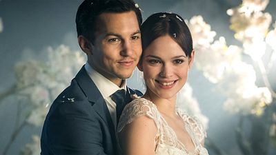 bild aus der news Romantik-Komödie mit Zeitschleifen-Twist: Trailer zu "Hello Again - Ein Tag für immer"