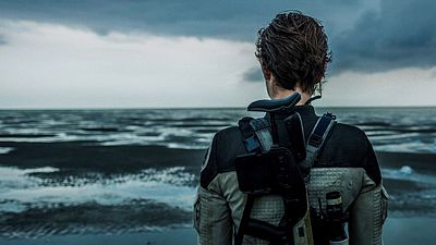 bild aus der news "Tides"-Trailer: Freut euch auf düstere Science-Fiction mit coolem "Game Of Thrones"-Star