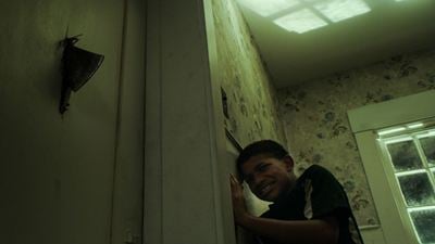 Zwei kleine Jungs auf der Flucht vor einem Irren: Deutscher Trailer zum Survival-Horror "Boy Behind The Door"