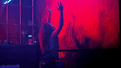 bild aus der news Heimkino-Geheimtipp: In diesem FSK-18-Horrortrip erwarten euch literweise Blut, viel nackte Haut und purer Exzess – uncut!