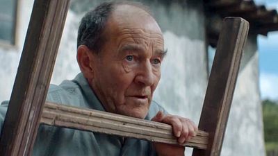 bild aus der news Wohnt Hitler neben einem Holocaust-Überlebenden? Trailer zur absurden Buddy-Dramedy "My Neighbor, Adolf"