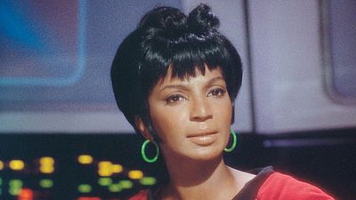 bild aus der news "Star Trek"-Legende Nichelle Nichols ist tot: Nicht nur mit einem Kuss schrieb sie Geschichte