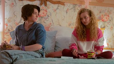 bild aus der news Huch, meine Freundin ist besessen! Trailer zur Horror-Comedy "My Best Friend's Exorcism" auf Amazon Prime Video