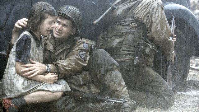bild aus der news "Zu hart": "Disclosure Day"-Macher Steven Spielberg war sich sicher, dass sein Kriegsfilm-Meisterwerk niemand sehen will
