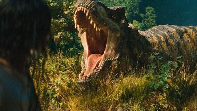 bild aus der news Absurde Dino-Action pünktlich zum Start von "The End Of Oak Street" im Heimkino – für alle, die das Warten auf den nächsten "Jurassic World" satt haben