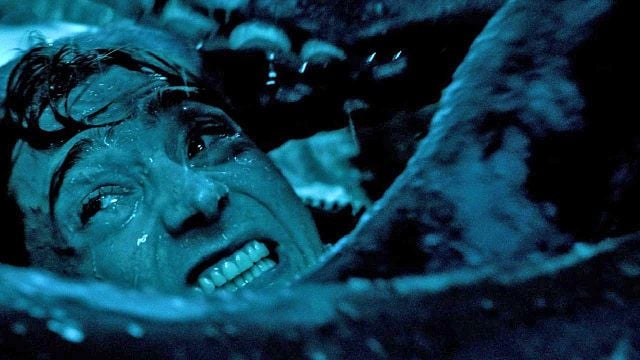 bild aus der news Unfassbarer Überlebenskampf mit zwei "Weapons"-Stars: Im Trailer zu "Whalefall" wird ein Taucher von einem Wal verschluckt