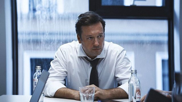 bild aus der news 98 % auf Rotten Tomatoes: Intensiver Trailer zum gefeierten Neo-Noir-Thriller- & Polit-Drama "Minotaurus"