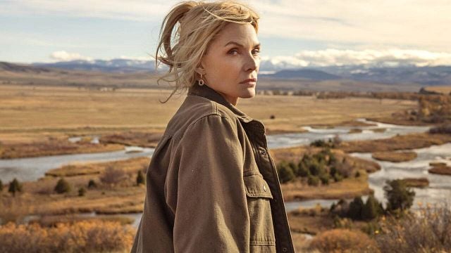 bild aus der news "Es gab kein Klo, kein Essen, keine Klimaanlage": Michelle Pfeiffer packt über die harten Dreharbeiten zur Rekordserie des "Yellowstone"-Schöpfers aus