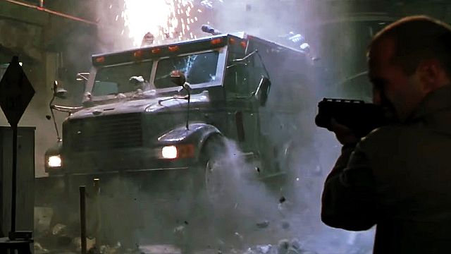 bild aus der news Heute im TV: In diesem stylischen Action-Kracher liefern sich Jason Statham und viele weitere Stars eine legendäre Verfolgungsjagd