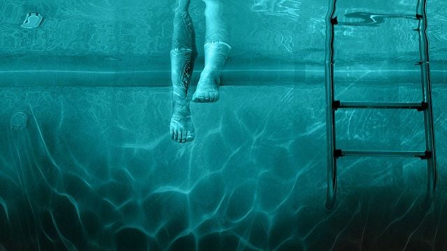 bild aus der news Ihr werdet nie wieder ins Wasser gehen: Im Trailer zum Horrorfilm "Night Swim" bringt ein Killer-Pool (!) Leute um