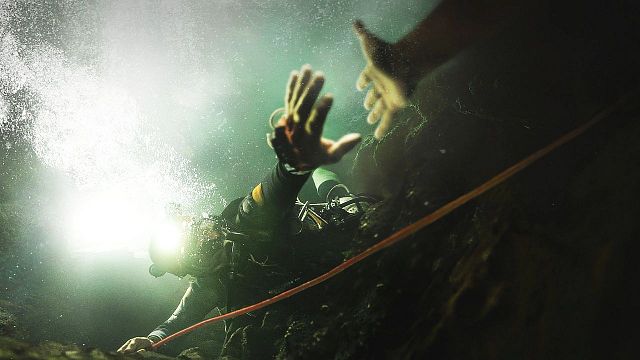 bild aus der news Erstmals im TV: Diesen Survivalfilm mit Superstarbesetzung gab es lange nur bei Amazon Prime Video – eine wahre Geschichte!