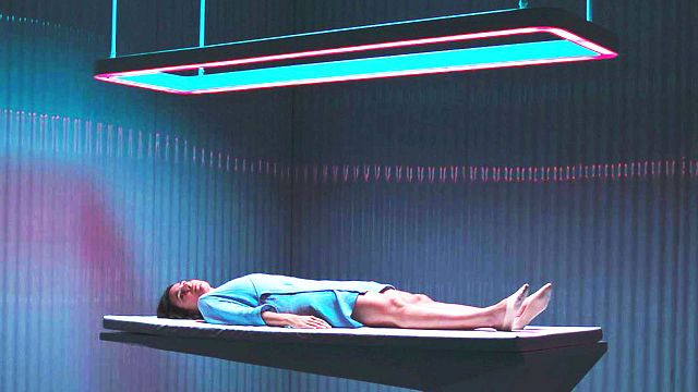 bild aus der news TV-Premiere ohne Werbung: Ein brandaktueller Sci-Fi-Thriller, in dem eine Künstliche Intelligenz zum Richter wird!