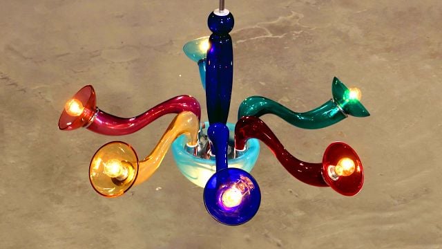 bild aus der news „Bares für Rares“-Fans aufgepasst: Was glaubt ihr, wie viel diese schräge Lampe wert ist?