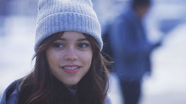 bild aus der news Jenna Ortega verliebt sich in ihren "Wednesday"-Co-Star: Deutscher Trailer zu "Winter Spring Summer Or Fall"