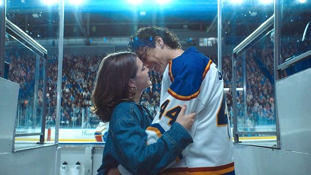 bild aus der news Nach "Heated Rivalry" und "Off Campus" kommt jetzt die nächste Eishockey-Romanze – diesmal ins Kino