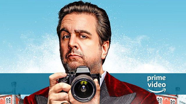 bild aus der news "Knives Out" mit Bastian Pastewka: Der erste Trailer zu "Fabian und die mörderische Hochzeit" ist da – schon bald bei Amazon Prime Video!