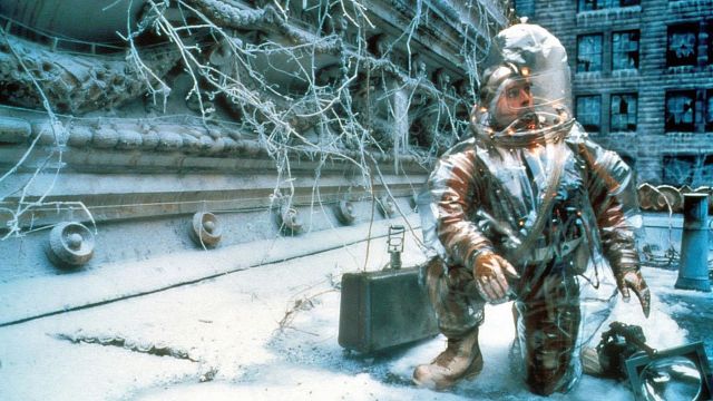 bild aus der news Heimkino: Diese Sci-Fi-Serie ist ab heute endlich komplett – basierend auf einem der stärksten Bruce-Willis-Filme überhaupt!