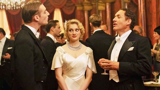 bild aus der news Einer der besten Filme 2023 läuft heute zum ersten Mal im TV: Ungeheuerlich stylisch, raffiniert-frech und genüsslich böse!