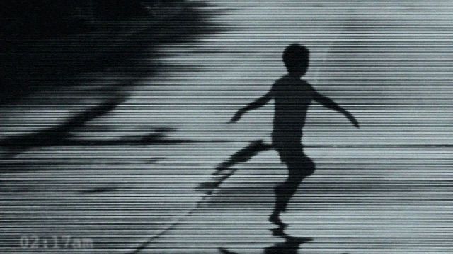 bild aus der news Nach dem Erfolg von "Weapons": Die unheimlichste Figur des Horror-Hypes 2025 soll einen eigenen Film bekommen