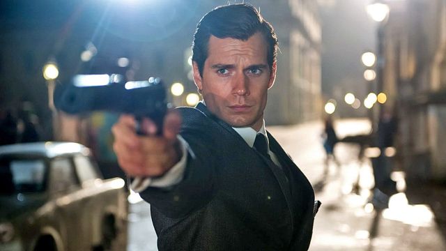 bild aus der news Wird Henry Cavill nun endlich James Bond? Darum schöpfen Fans nach Amazons 007-Übernahme nun neue Hoffnung!