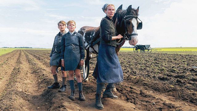 bild aus der news Von "Gegen die Wand"-Macher Fatih Akin: Trailer zum Kriegsfilm "Amrum" mit Diane Kruger, Matthias Schweighöfer & Detlev Buck