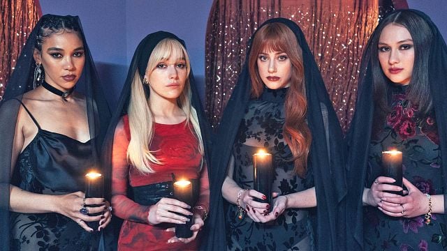 bild aus der news Zwei Netflix-Stars im Hexenclub: Neuer Trailer zur Horror-Komödie "Forbidden Fruits" – von "Jennifer's Body"-Macherin Diablo Cody