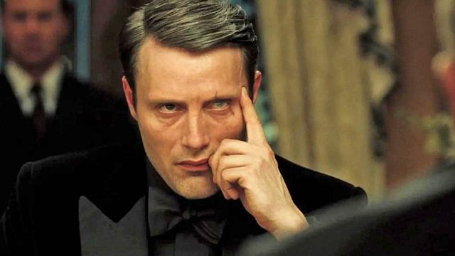 bild aus der news "Er war schlecht": So trieb Daniel Craig seinen "Casino Royale"-Gegenspieler Mads Mikkelsen zur Verzweiflung