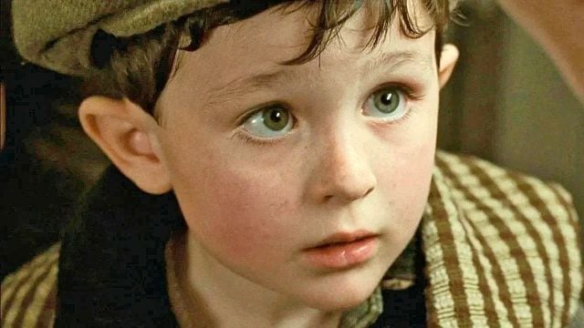 bild aus der news So viel Geld bekommt der kleine Junge aus "Titanic" noch immer jedes Jahr ‒ für einen einzigen Satz, den er im Film spricht!