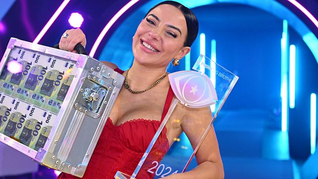 bild aus der news "Promi Big Brother"-Fans ziehen hartes Fazit zur Siegerin: "Leyla und Mike Show"