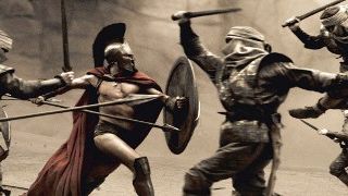 bild aus der news "300: Battle of Artemisia": Sullivan Stapleton zeigt im "300"-Spin-Off Muskeln