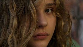 bild aus der news "Dark Shadows"-Star Chloë Moretz als Zombie-Tochter "Maggie"