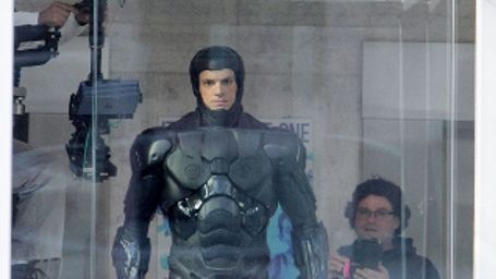 "Robocop": Set-Fotos zeigen Cyborg-Anzug und Bösewicht Michael Keaton