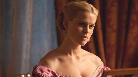 bild aus der news "Star Trek Into Darkness"-Schauspielerin Alice Eve dementiert Bösewicht-Gerüchte: "Benedict Cumberbatch spielt nicht Khan"