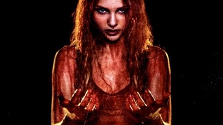 Chloë Moretz präsentiert sich einmal mehr blutüberströmt auf neuem Poster zum Horror-Remake "Carrie"