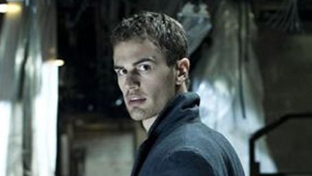 Erstes Bild von Theo James als "Four" in der Bestsellerverfilmung "Divergent"