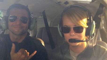 bild aus der news Bradley Cooper und Emma Stone auf erstem Bild zur noch unbetitelten Komödie von Cameron Crowe