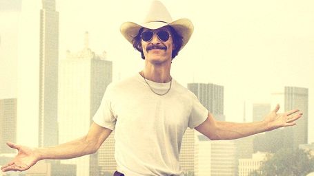 bild aus der news Exklusiv: Ein gut gelaunter Matthew McConaughey auf dem deutschen Poster zu "Dallas Buyers Club"