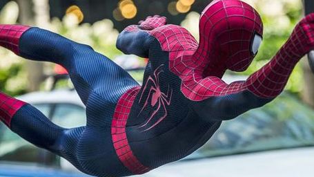 Spidey und Rhino greifen im neuen Video zu "The Amazing Spider-Man 2: Rise of Electro" gefährlich in den Straßenverkehr ein