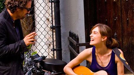 bild aus der news Im neuen Trailer zu "Can A Song Save Your Life?" nehmen Mark Ruffalo und Keira Knightley ein Album auf