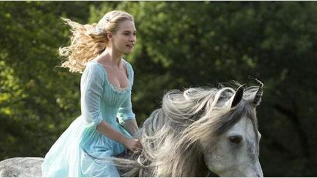 bild aus der news "Cinderella": Extremer Schuhfetisch im ersten Teaser zu Kenneth Branaghs Märchen-Adaption