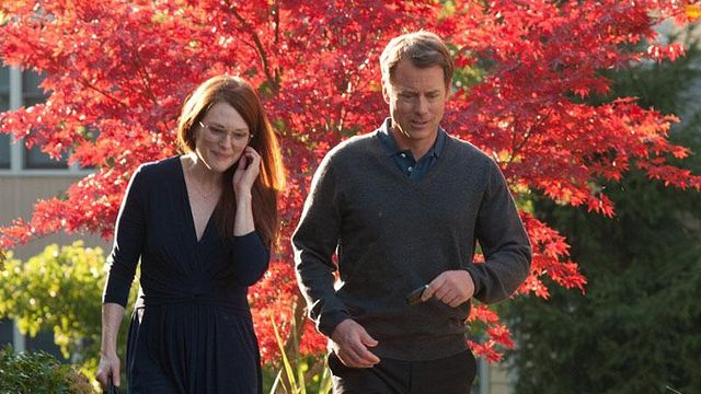 bild aus der news Deutscher Trailer zu "The English Teacher": Julianne Moore verführt einen ehemaligen Schüler