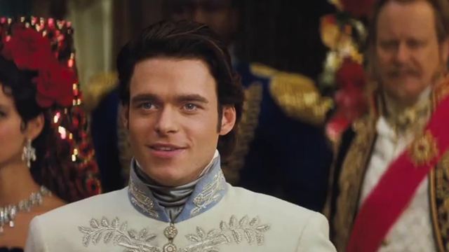 "Cinderella": Erster Kurzeindruck von Richard Madden als Märchenprinz in Trailer-Vorschau